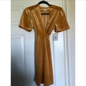 Billabong velvet wrap dress size medium